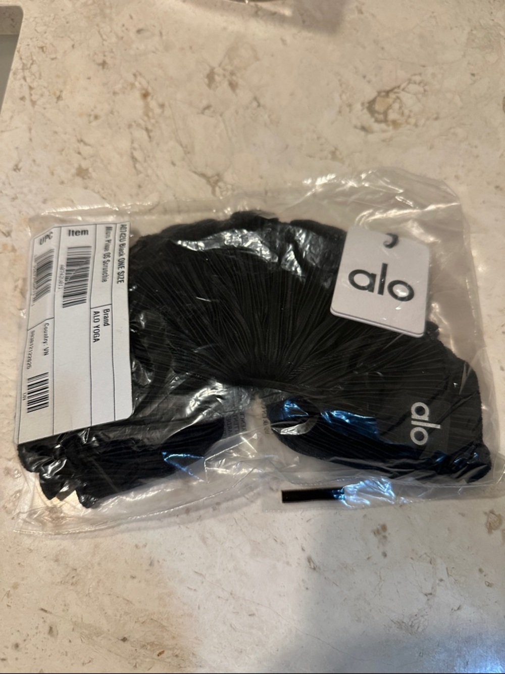ALO Yoga Black Scrunchie Pack - Black Hair Accessory